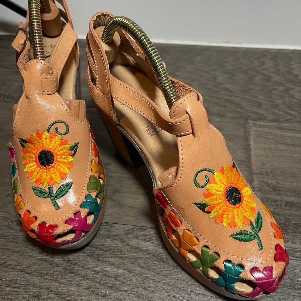 Artesian Cabtor Hechio En Mexico leather strap heels - Picture 3 of 6